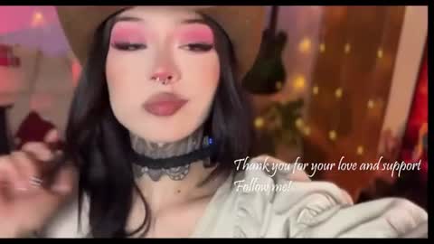 Snapshot of liaa_rodriguezz chatting on 06-28-26, 05:02 Liaa online show from 06-28-26, 05:02