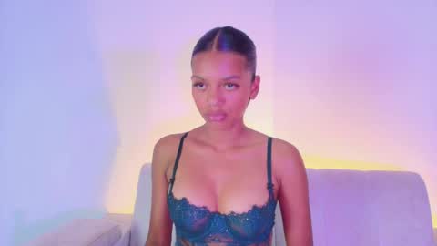 Snapshot of liaa_taylor1 chatting on 05-24-26, 08:14 Lia online show from 05-24-26, 08:14
