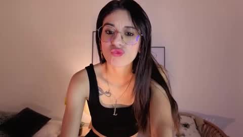 Lia  online show from 10-10-25, 01:10