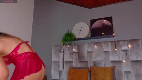 L I A   online show from 07-06-26, 01:02