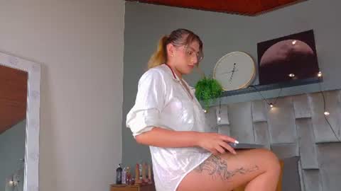 L I A   online show from 07-07-26, 03:09
