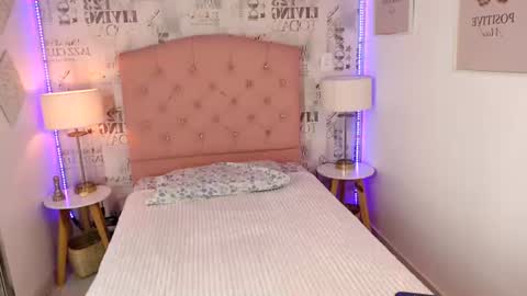 Snapshot of liabunny_ chatting on 07-09-26, 12:09 Lia 3 online show from 07-09-26, 12:09
