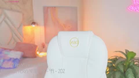 Lia Cox online show from 10-01-25, 03:01