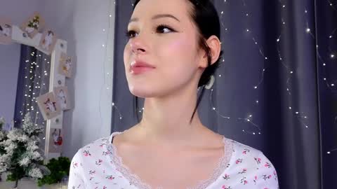 Lia  online show from 01-22-25, 10:40