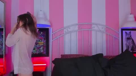 ---Liah--- online show from 11-15-25, 09:43