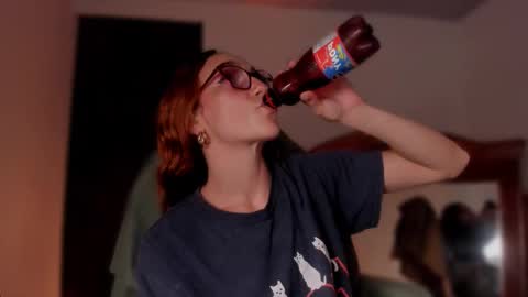 Snapshot of liahilton_ chatting on 02-13-25, 03:14 lh6 9c online show from 02-13-25, 03:14