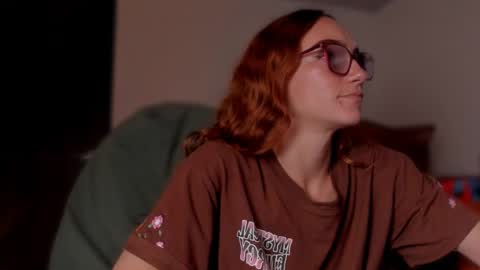 Snapshot of liahilton_ chatting on 02-17-25, 03:42 lh6 9c online show from 02-17-25, 03:42