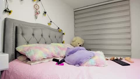 Snapshot of liahkimi chatting on 03-11-25, 05:38 Lia online show from 03-11-25, 05:38