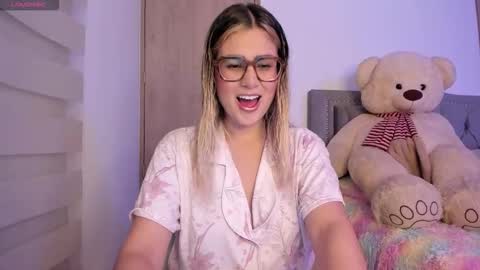 Snapshot of liahkimi chatting on 10-02-25, 03:02 Lia online show from 10-02-25, 03:02