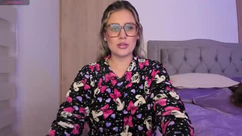 Snapshot of liahkimi chatting on 11-16-25, 02:17 Lia online show from 11-16-25, 02:17