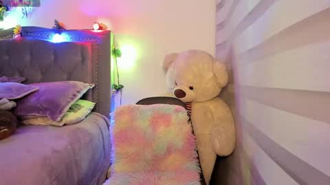 Snapshot of liahkimi chatting on 05-18-26, 04:07 Lia online show from 05-18-26, 04:07