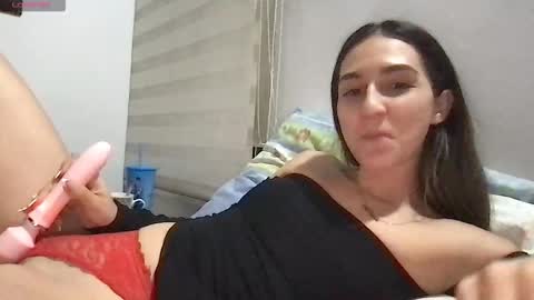 Snapshot of liahrommie chatting on 02-24-26, 11:14 Amy online show from 02-24-26, 11:14