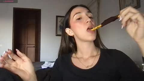 Snapshot of liahrommie chatting on 02-25-26, 10:08 Amy online show from 02-25-26, 10:08