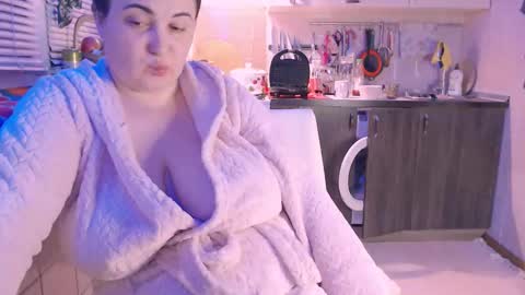 miss Lia  colection for travel online show from 02-03-25, 12:04