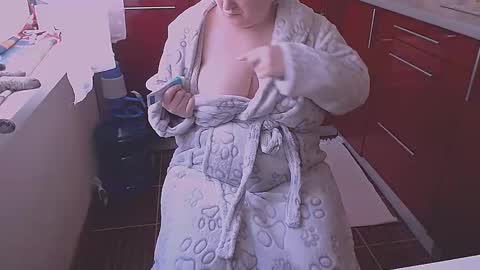 miss Lia  colection for travel online show from 05-03-26, 04:02