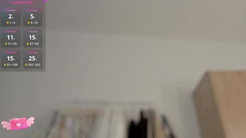 Lia Johnsons online show from 03-29-26, 01:49