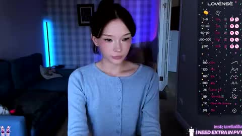 Snapshot of lialilia chatting on 10-09-25, 10:46 lialilia online show from 10-09-25, 10:46