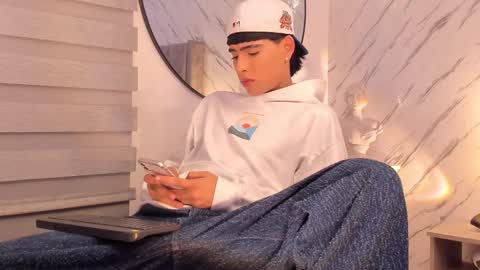 Liam online show from 02-28-25, 05:04