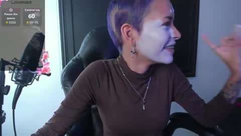 Snapshot of liam_anny chatting on 11-23-25, 04:01 liam_anny online show from 11-23-25, 04:01