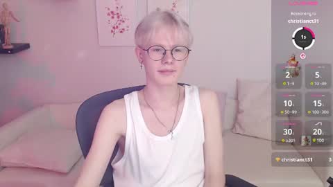 Snapshot of liam_blair chatting on 06-27-26, 05:56 LIAM online show from 06-27-26, 05:56
