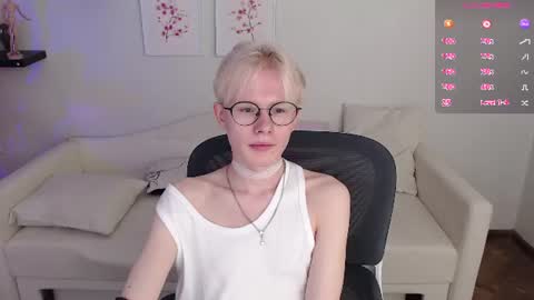 Snapshot of liam_blair chatting on 06-28-26, 05:13 LIAM online show from 06-28-26, 05:13