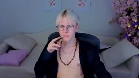 Snapshot of liam_blair chatting on 07-22-26, 03:37 LIAM online show from 07-22-26, 03:37