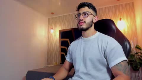 LIAM KLEIN online show from 03-19-26, 11:14