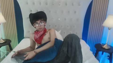 LIAM online show from 06-19-26, 01:59