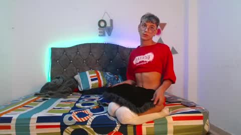 Snapshot of liam_marck_ chatting on 01-28-25, 06:27 catalina online show from 01-28-25, 06:27