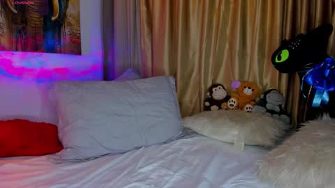 Snapshot of liam_oficial chatting on 11-24-25, 12:54 liam online show from 11-24-25, 12:54