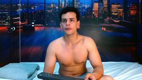 Snapshot of liam_rosetti chatting on 12-05-25, 04:43 Liam Rosetti online show from 12-05-25, 04:43