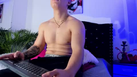 Snapshot of liam_saint chatting on 04-19-26, 01:10 Call me Lian online show from 04-19-26, 01:10