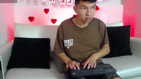 Snapshot of liam_sean chatting on 02-16-26, 12:12 Liam online show from 02-16-26, 12:12