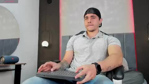 Liam online show from 09-26-25, 08:13