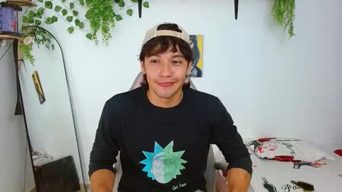 Snapshot of liam_xul chatting on 10-09-25, 08:29 liamxul online show from 10-09-25, 08:29