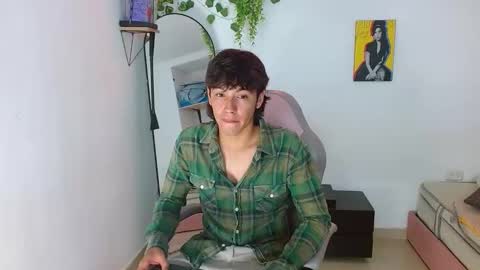 Snapshot of liam_xul chatting on 12-17-25, 07:31 liamxul online show from 12-17-25, 07:31