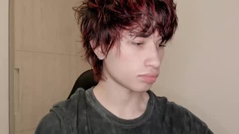 Liam online show from 02-10-26, 01:53