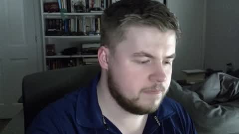 Snapshot of liamfoxx chatting on 11-16-25, 02:17 Liam Fox online show from 11-16-25, 02:17