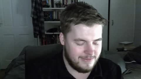 Snapshot of liamfoxx chatting on 11-30-25, 03:54 Liam Fox online show from 11-30-25, 03:54