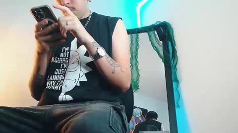 Liam online show from 12-23-25, 04:21