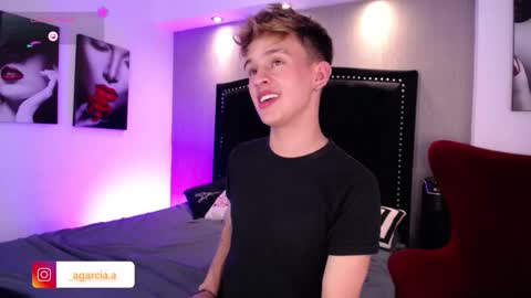 liam online show from 02-11-26, 05:12