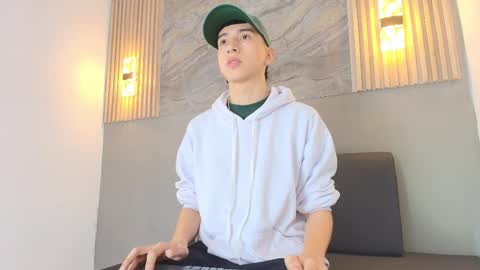 lian_cameron online show from 01-09-26, 03:31