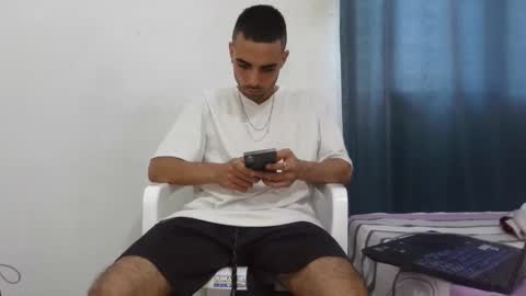 lian_mike203523 online show from 10-17-25, 07:16