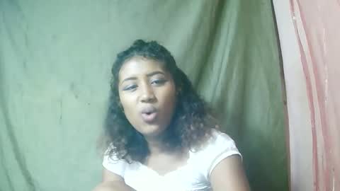 Snapshot of liana9794 chatting on 05-15-26, 09:33 Liana9794 online show from 05-15-26, 09:33