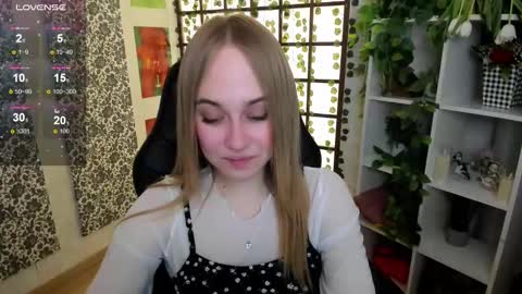 Liana online show from 03-10-25, 01:56