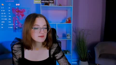 Snapshot of liana_kisses chatting on 01-07-25, 10:41 Little Liana online show from 01-07-25, 10:41