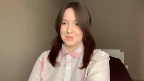 Snapshot of lianabrocklesby chatting on 04-16-26, 04:08 Sofia online show from 04-16-26, 04:08
