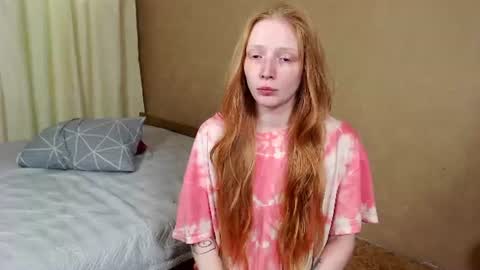Snapshot of liananas chatting on 07-28-26, 04:19 Lliana online show from 07-28-26, 04:19