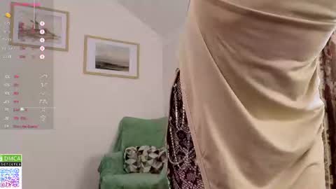 Snapshot of liane_bennet chatting on 06-14-26, 08:05 Sofia online show from 06-14-26, 08:05