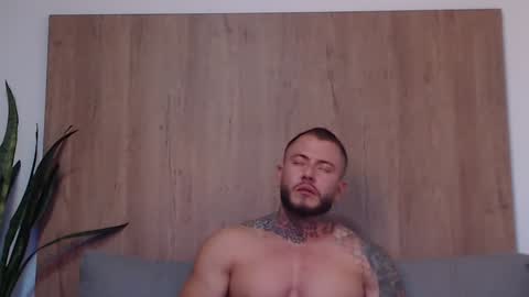 lianjones9 online show from 02-03-25, 10:32